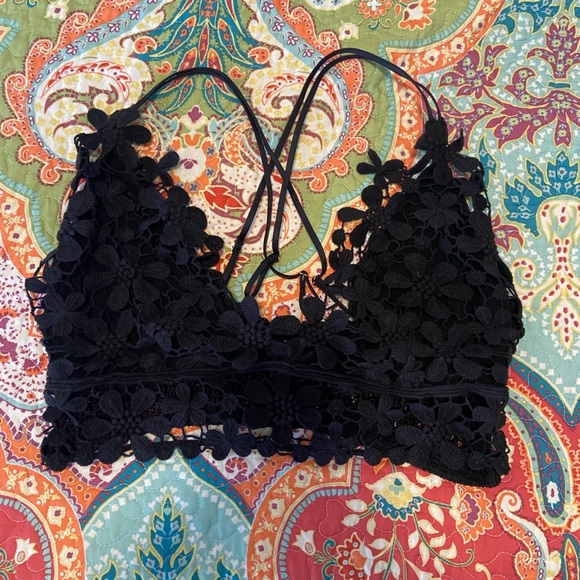 Other - Strappy boho crochet style bralette size L